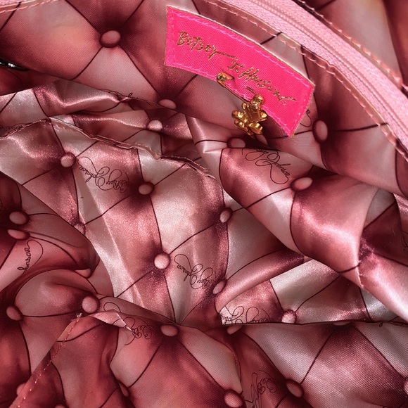 VINTAGE BETSEY JOHNSON IVORY LEATHER LARGE PURSE - Picture 12 of 14